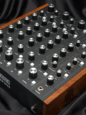 RANE MP2015 Console DJ Rotative 4 canaux avec 2 Entrées USB