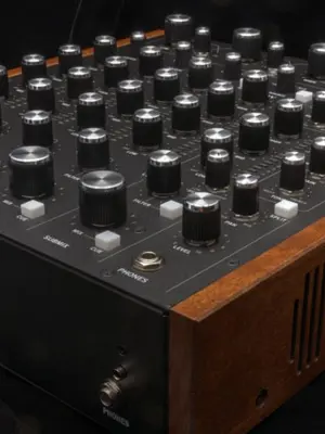 RANE MP2015 Console DJ Rotative 4 canaux avec 2 Entrées USB