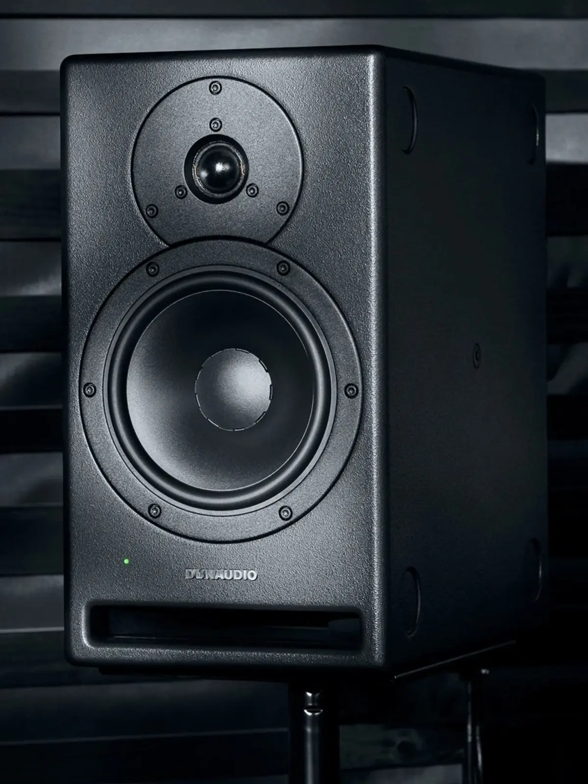 DYNAUDIO CORE7 Enceinte de Monitoring 2 Voies 650 Watts RMS (L'Unité)