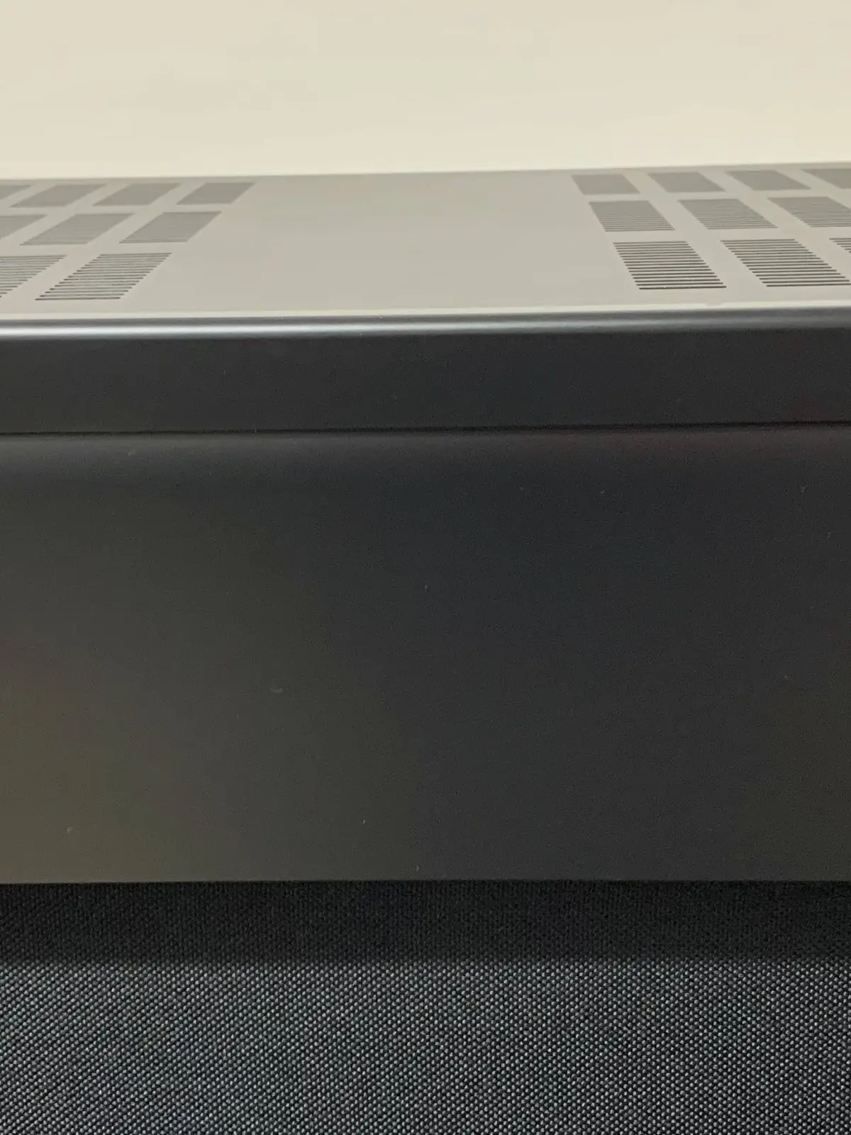 NAD C275 BEE Amplificateur de Puissance 2 x 150 Watts (8 Ω)