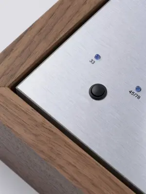 Pro-Ject THE CLASSIC EVO Platine Vinyle Audiophile avec Bras 9" En Carbone/Alu & Cellule Ortofon Quintet Red