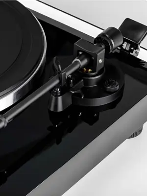 Thorens TD 202 Platine Vinyle "Plug & Play" Munie d'un Amplificateur Phono Intégré, d'un DAC USB & d'une Cellule AT 95E