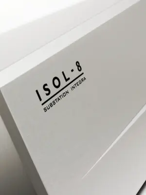 ISOL-8 SubStation Integra Purificateur de Tension Haut de Gamme