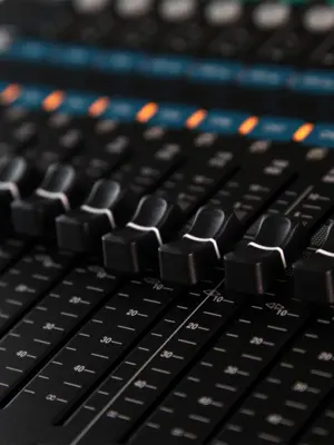 Allen & Heath QU-24 Console Numérique 30 Entrées/24 Sorties