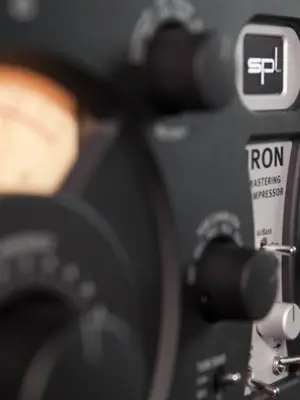 SPL IRON Mastering Compresseur à Lampes