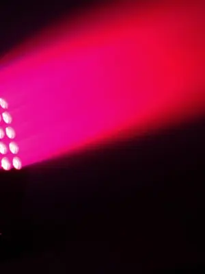 CHAUVET Next™ NXT-1 Panneau à Leds à Tête Mobile