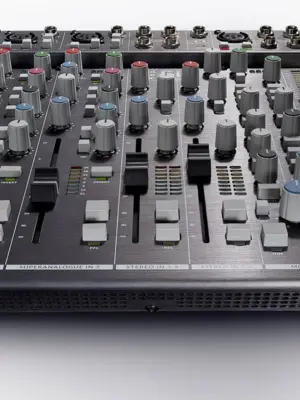 SSL SIX Console de Mixage Compacte