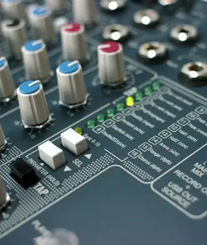 Allen & Heath ZED60-14FX Console de Mixage 8 Entrées Mono 2 Stéréo 2 Aux et Sortie USB avec Effets