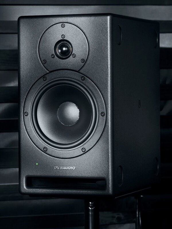 Produit DYNAUDIO CORE7 Enceinte de Monitoring 2 Voies 650 Watts RMS (L'Unité) Image