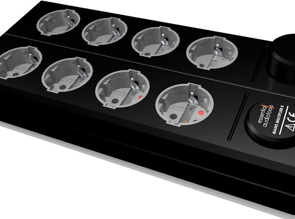 Produit EAT Mains Multiplier 8 (MM8) Barrette 8 Prises IEC C13 10A Image